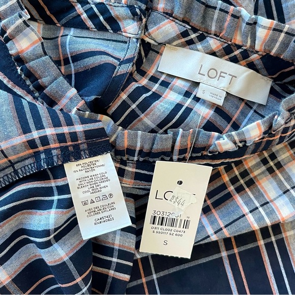 NWT LOFT Women’s Navy Plaid Flutter Sleeve Shell Top, size S - Picture 4 of 4
